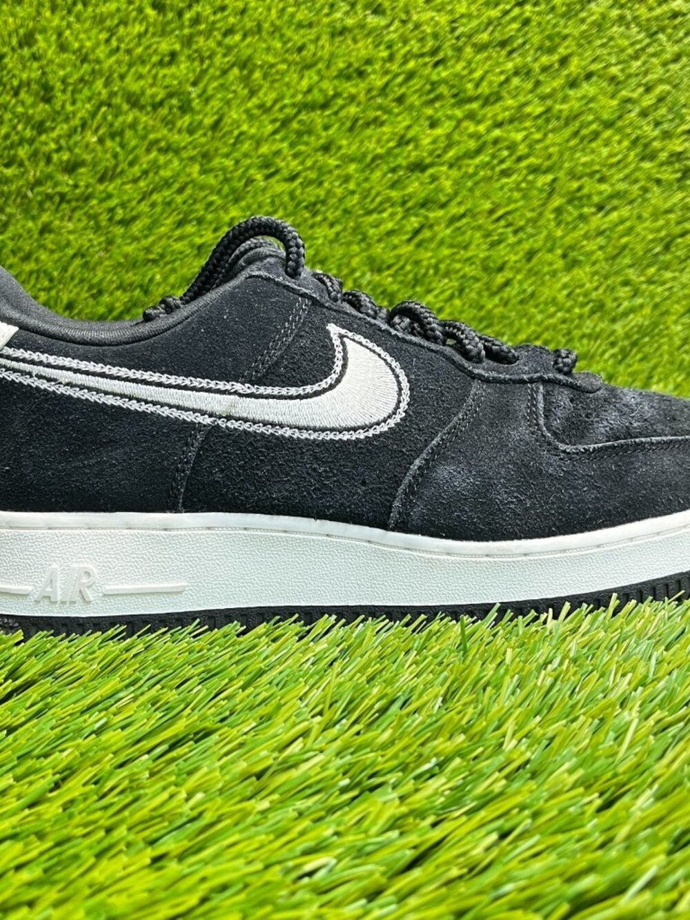 Nike Air Force 1 Low '07 LV8 Mens Size 7.5 Black White Athletic Shoes Sneakers